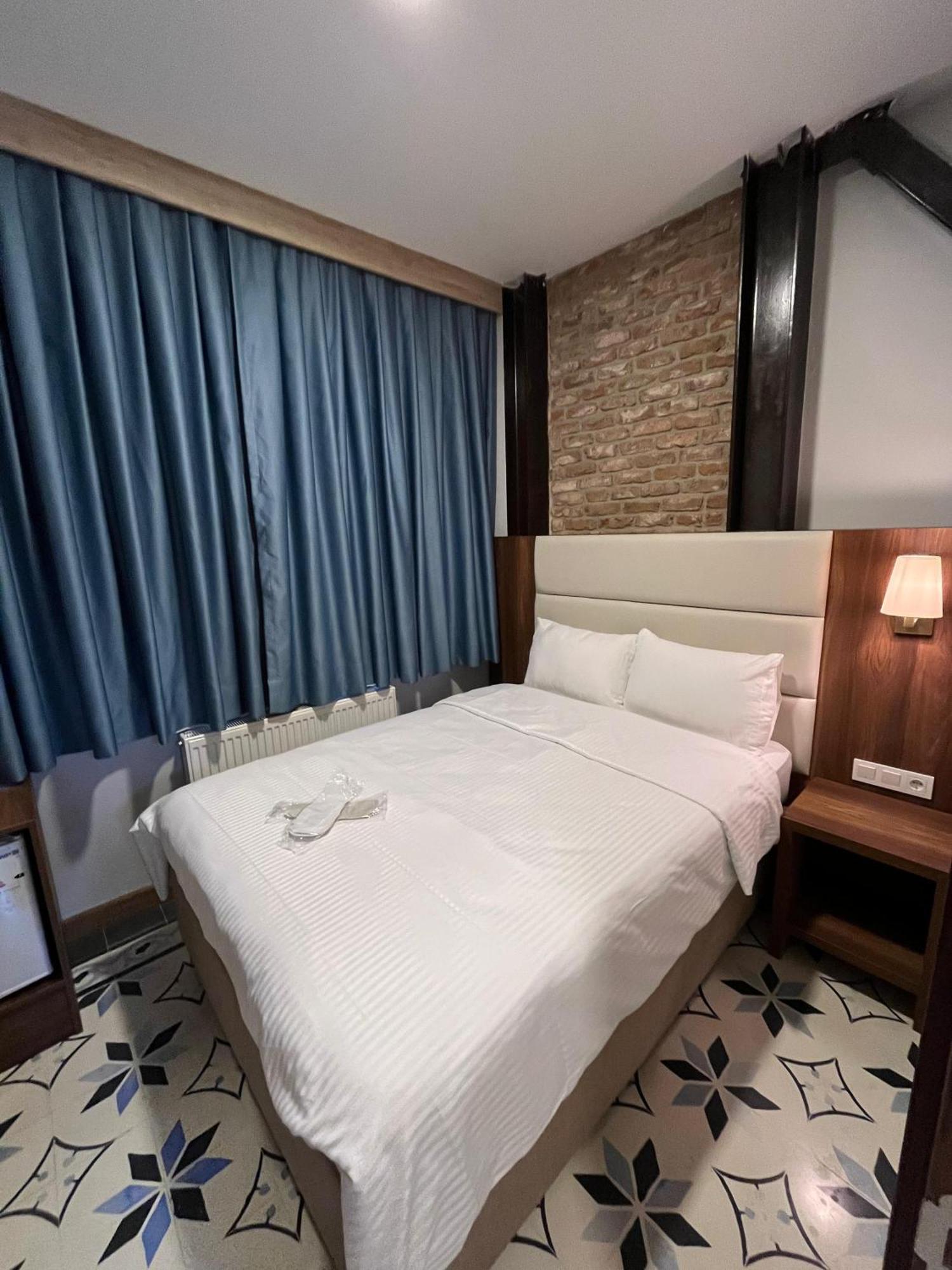 Andi Hotel อิสตันบูล ภายนอก รูปภาพ