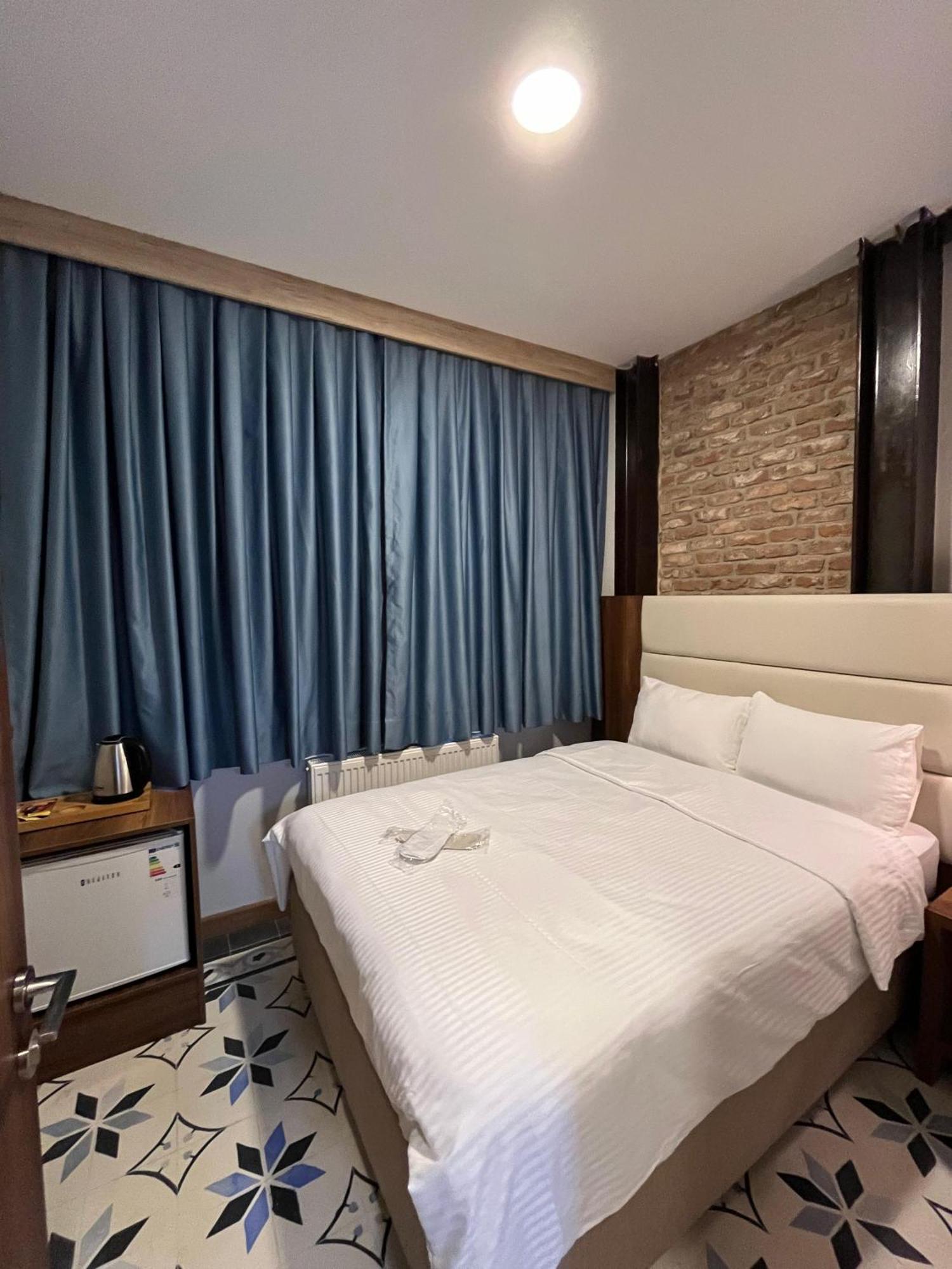 Andi Hotel อิสตันบูล ภายนอก รูปภาพ